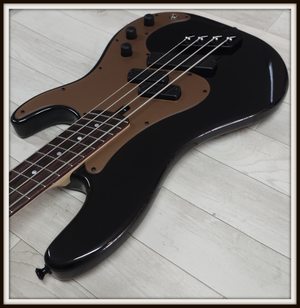 Preview: Dingwall SP1 4-String, Black Highgloss